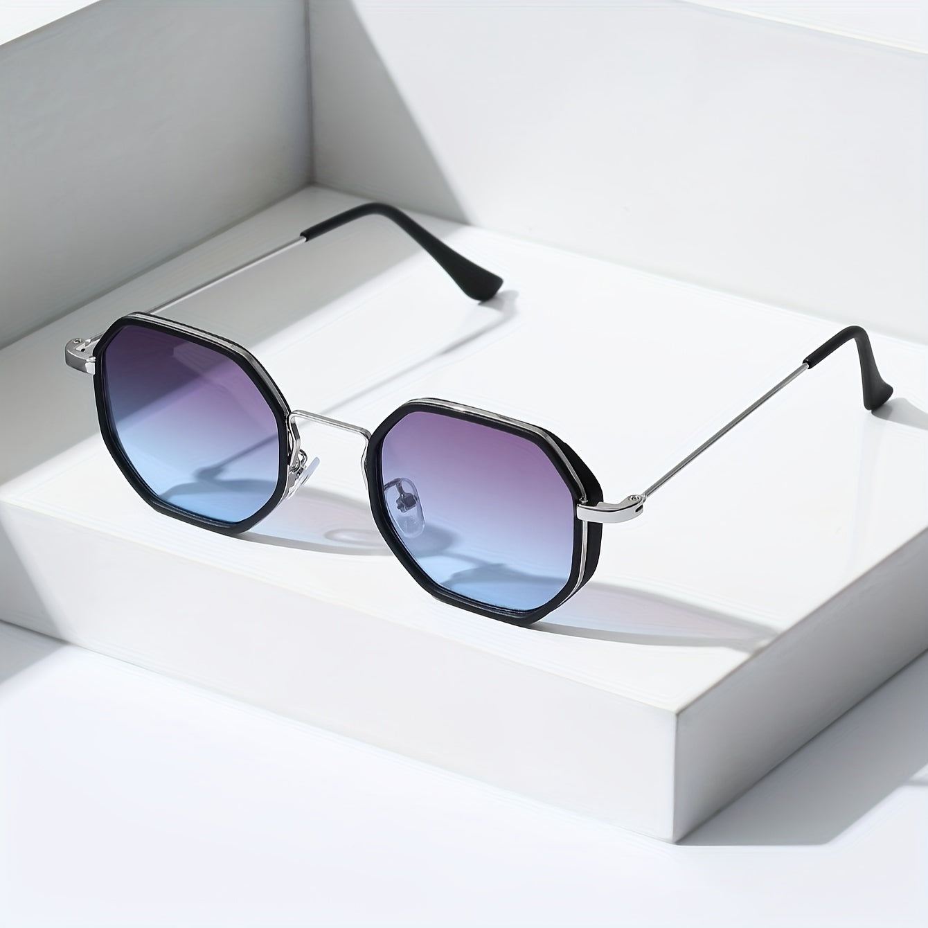 1 Pair Men'S Classic Retro Elegant Fashion Glasses, Casual Style Copper Alloy Frame with PC Polycarbonate Lenses, Decorative Everyday Wear for Hiking and Leisure